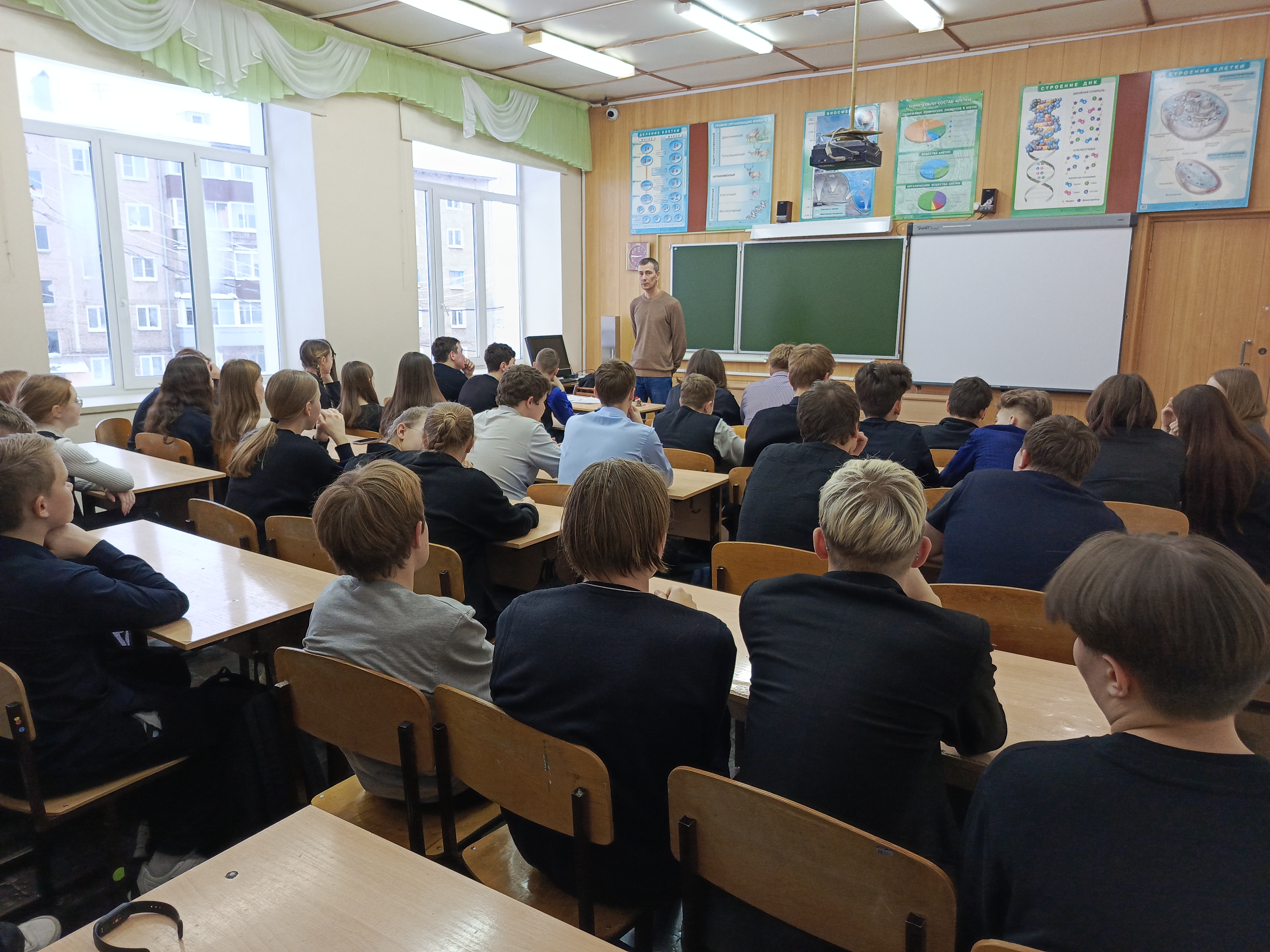 Встреча восьмиклассников лицея с инженером Слободского  машиностроительного завода.
